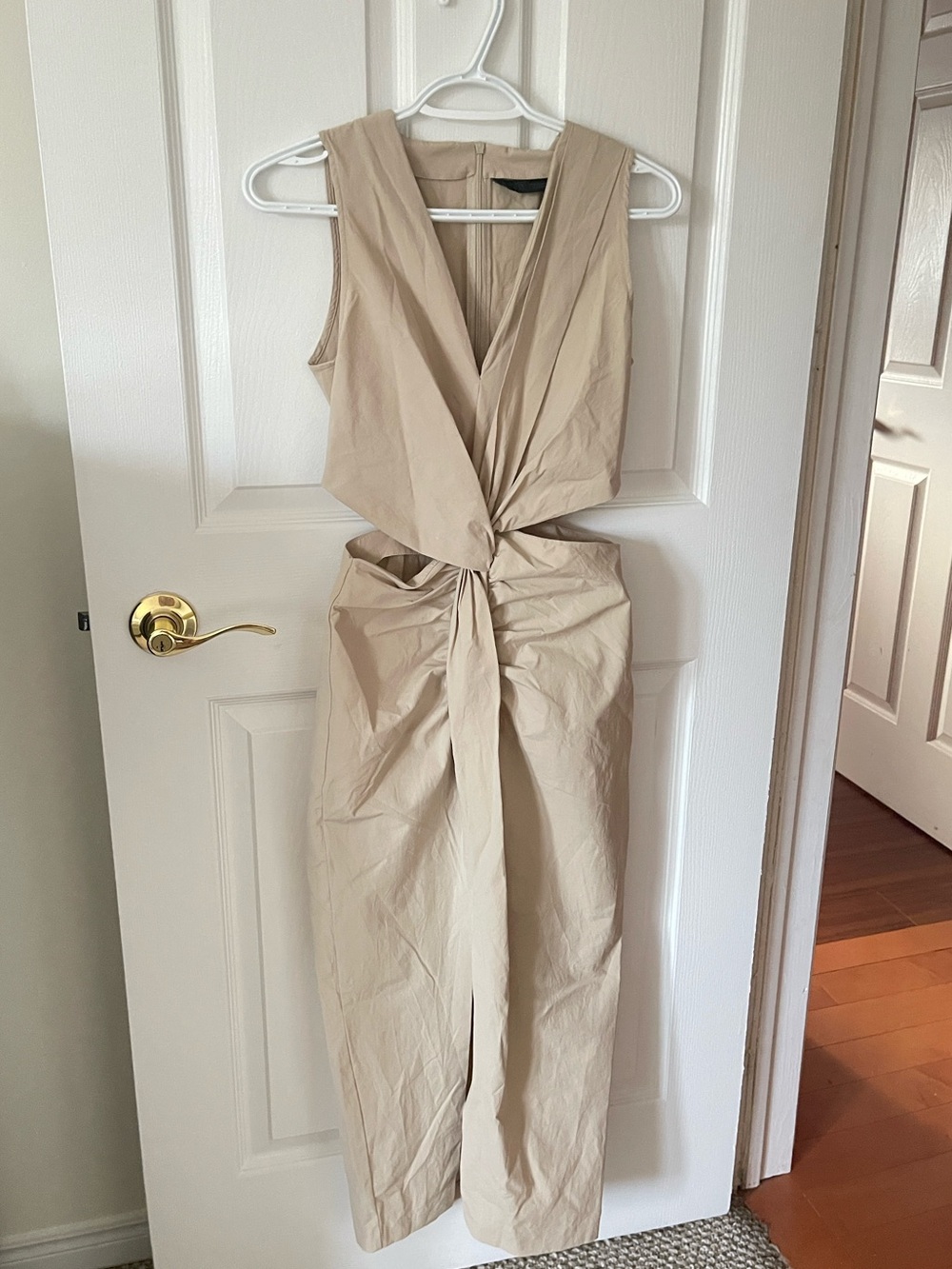 Sleeveless Beige Twist-Front Zara Dress
